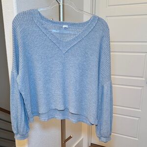 Light grey v neck cropped Knit Sweater with puffy sleeves S comfy